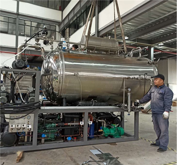 آلة تجفيف وتجميد الأدوية